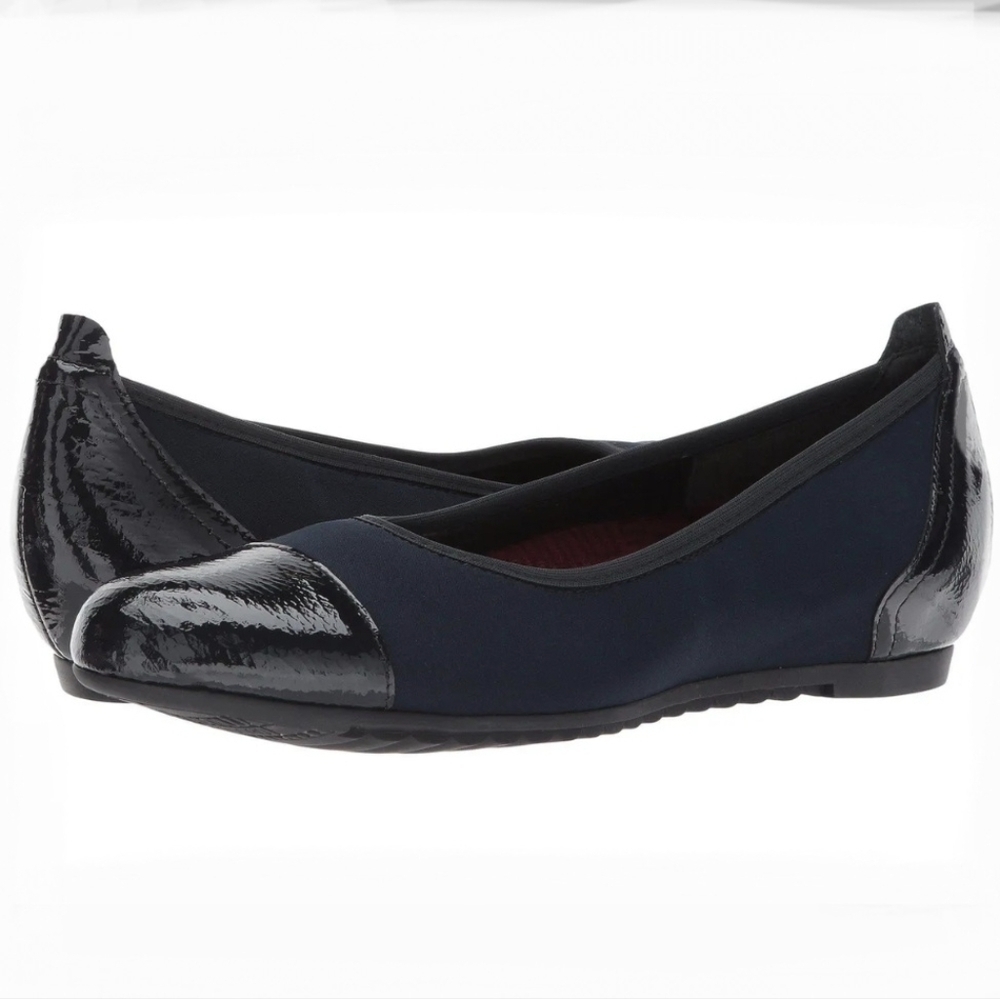 NEW Munro American Henlee Hidden Wedge